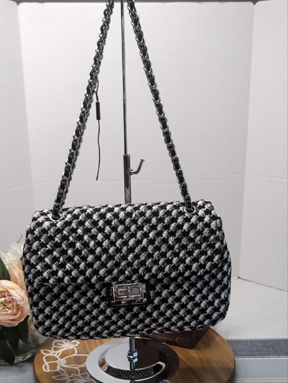 Karl Lagerfeld Agyness Crossbody Bag